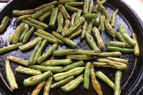土豆烧豆角的做法图解3