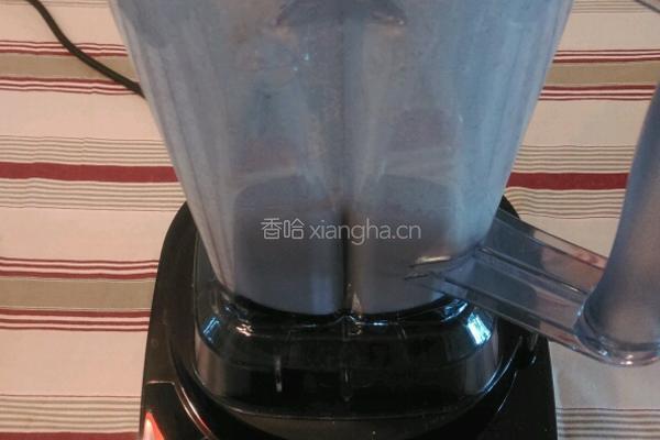 草莓奶昔的做法图解3