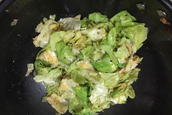 干锅手撕卷心菜的做法图解7