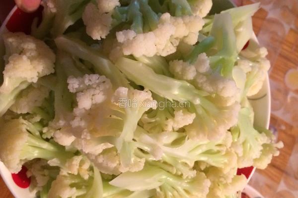 花菜炒肉的做法图解2