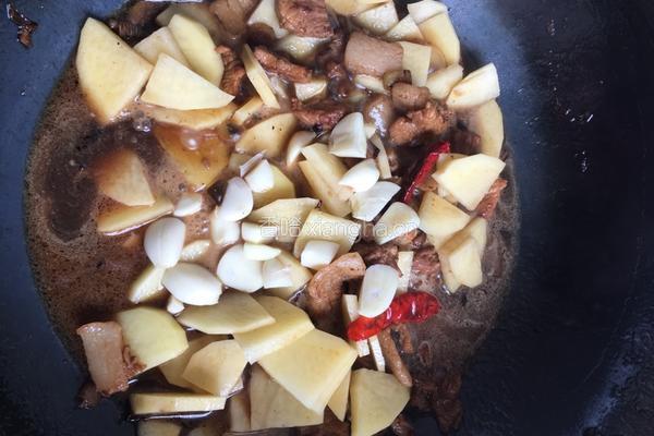 土豆肉片的做法图解4