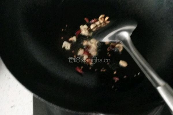 手撕酸辣包菜的做法图解2