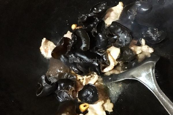 木耳肉片炒青瓜的做法图解9