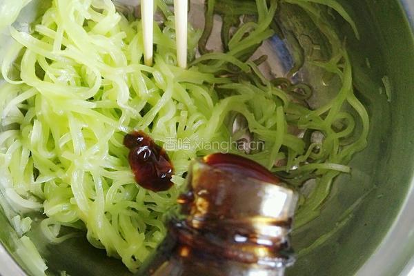 凉拌莴苣丝的做法图解6