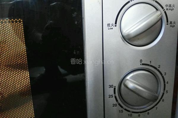 微波炉烤红薯的做法图解4