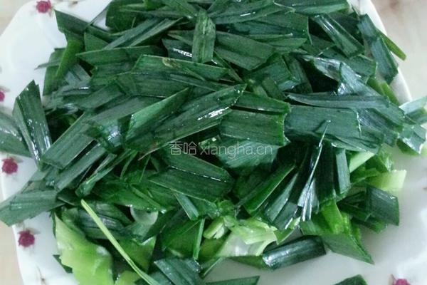 蒜苗回锅肉的做法图解3