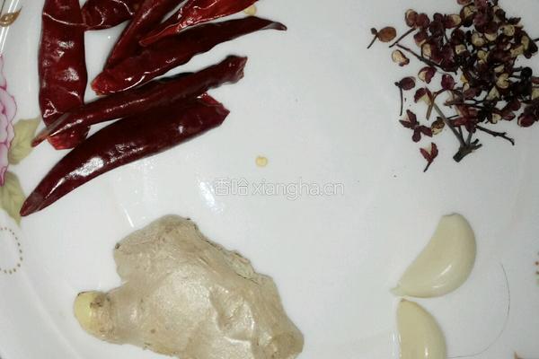 素炒辣味黄豆芽的做法图解4