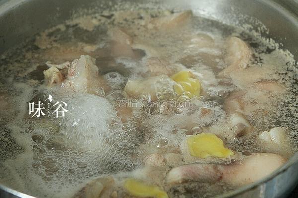 腐乳烧猪蹄的做法图解3