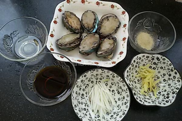 清蒸鲍鱼的做法图解1