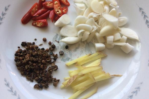 豆豉火爆大头菜的做法图解3