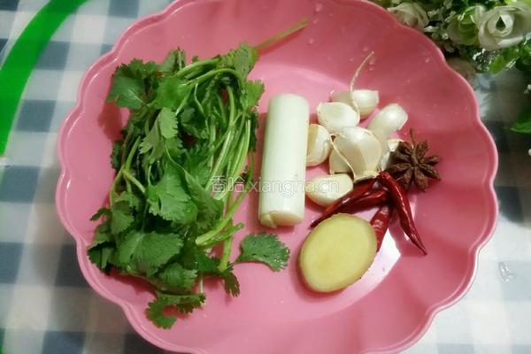 红烧草鱼段的做法图解2