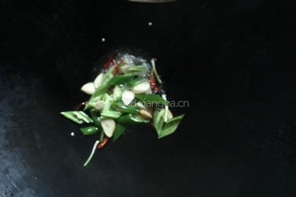 茶树菇烧木耳的做法图解4