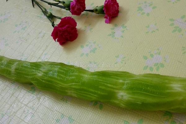 炒莴笋的做法图解1