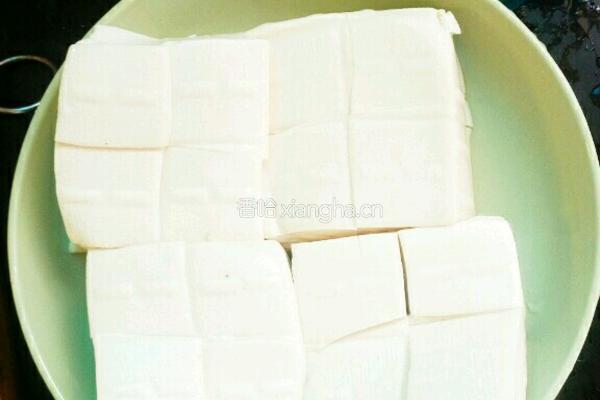 鱼头豆腐香菇清汤的做法图解3