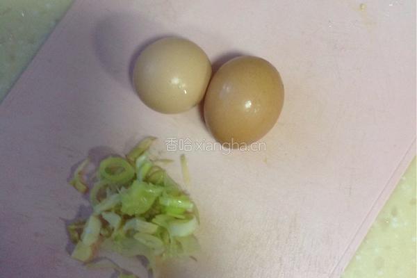炸鸡蛋酱的做法图解1