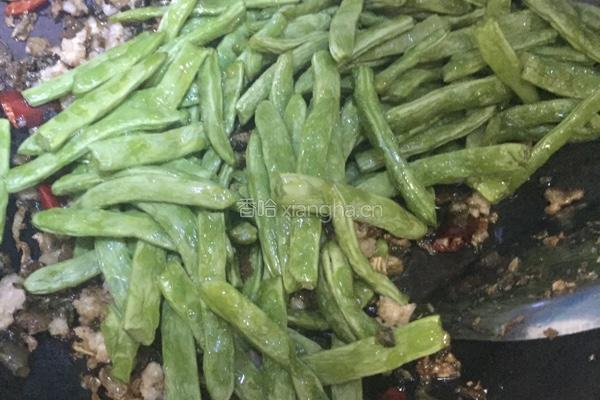 干煸豆角的做法图解6
