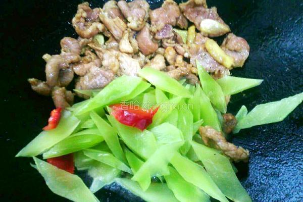 莴笋小炒肉的做法图解5