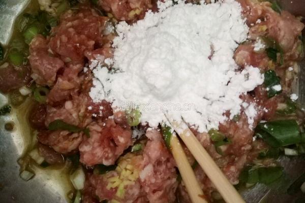 炸肉丸子的做法图解4