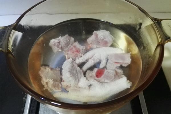 菌菇豆腐汤的做法图解5