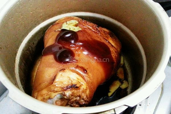 炖肘子的做法图解5