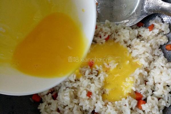 黄金蛋炒饭的做法图解3
