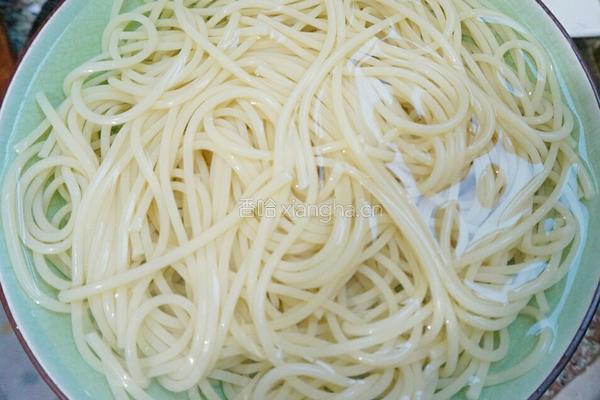 番茄肉末意大利面的做法图解4