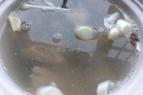 清炖排骨汤的做法图解3
