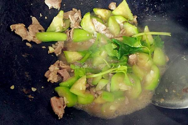 家常丝瓜炒肉的做法图解7