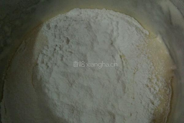 蜂蜜海绵小蛋糕的做法图解3