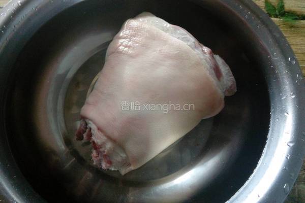 秘制酱肘子的做法图解3