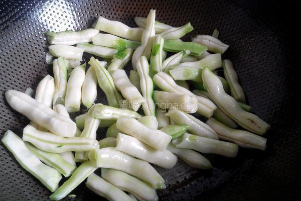 土豆烧豆角的做法图解5