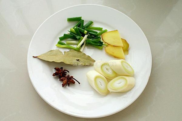 西红柿土豆炖牛肉的做法图解2