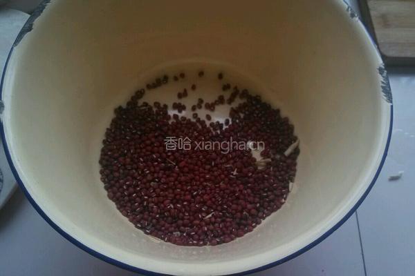 红豆薏米汤的做法图解1