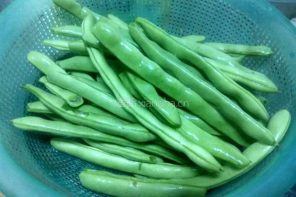 清炒蒜蓉四季豆的做法图解1