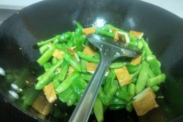 清炒蒜蓉四季豆的做法图解9