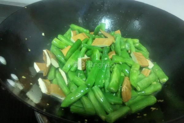 清炒蒜蓉四季豆的做法图解10