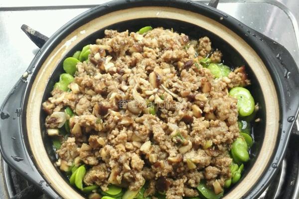 剁椒肉末蚕豆煲的做法图解11