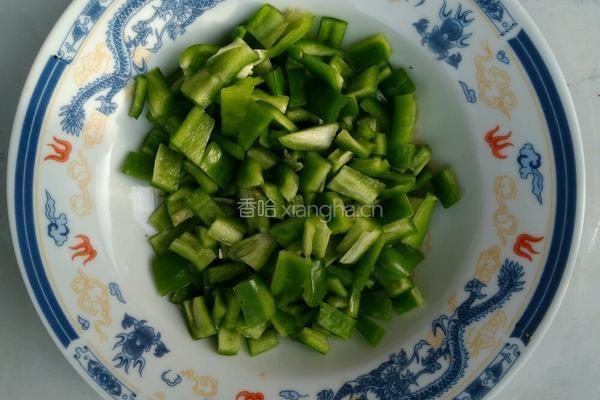 辣椒鸡蛋的做法图解1