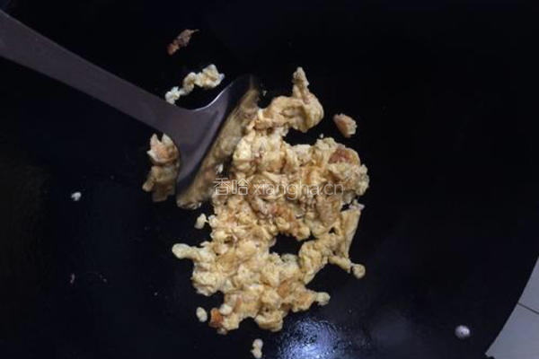 金针菇黄瓜炒鸡蛋的做法图解4