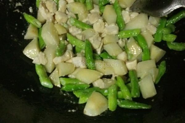 咖喱鸡肉饭的做法图解3