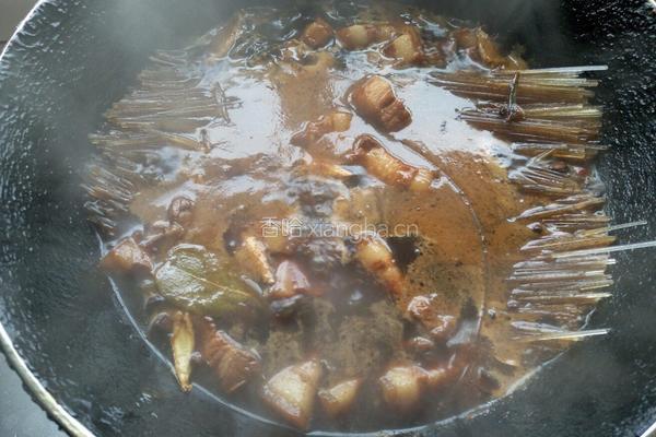 白菜猪肉炖粉条的做法图解6