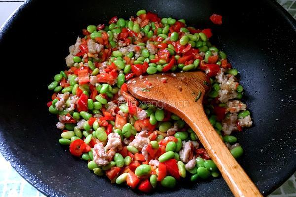 毛豆炒肉的做法图解6
