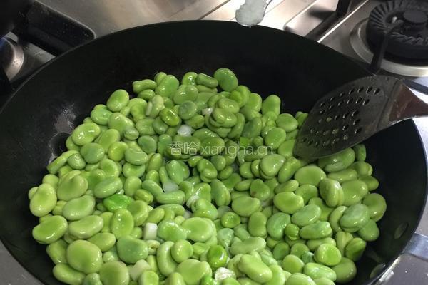 清炒蚕豆的做法图解5