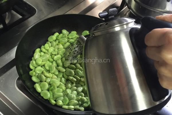 清炒蚕豆的做法图解6