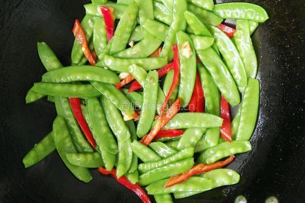 清炒荷兰豆的做法图解6