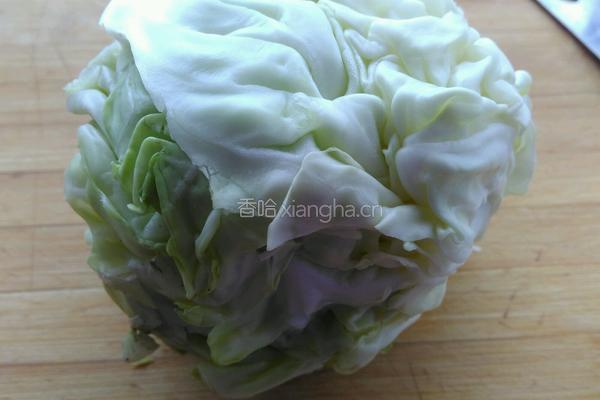 爆炒烧肉甘蓝菜的做法图解1