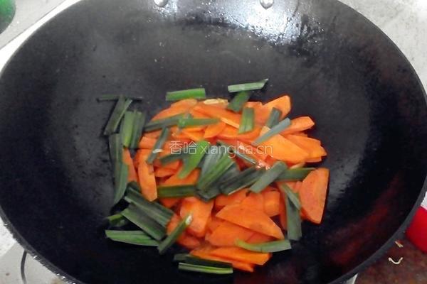 红萝卜炒肉的做法图解6