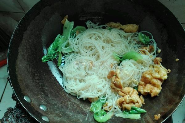 鸡蛋生菜炒米粉的做法图解8