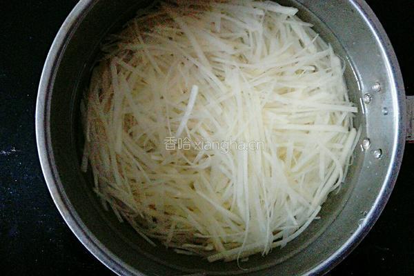 酸辣凉拌土豆丝的做法图解5