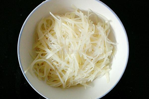 酸辣凉拌土豆丝的做法图解7